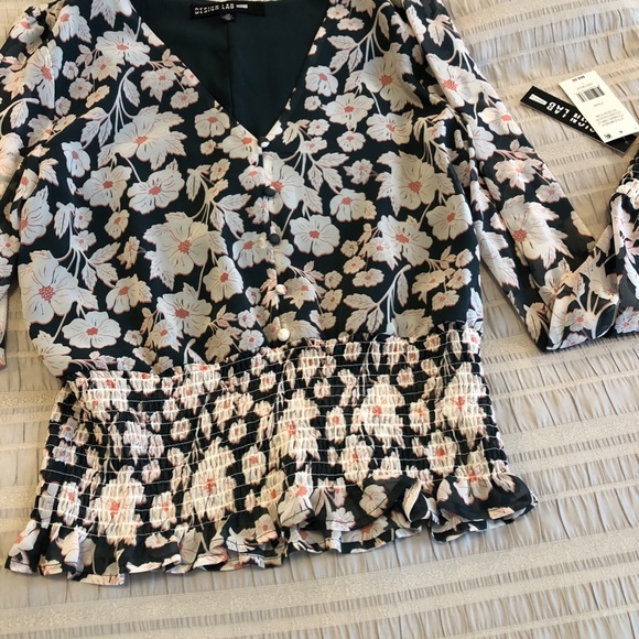 Design Lab chiffon blouse with ruched waist and cuffs - Picture 13 of 13